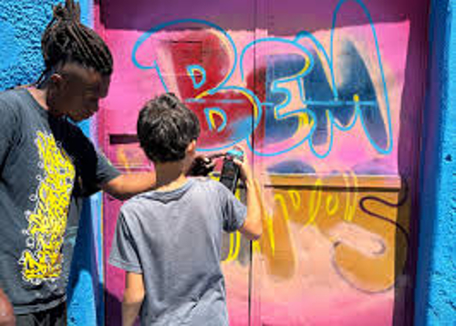 Arte Urbana revitaliza muros de Contagem