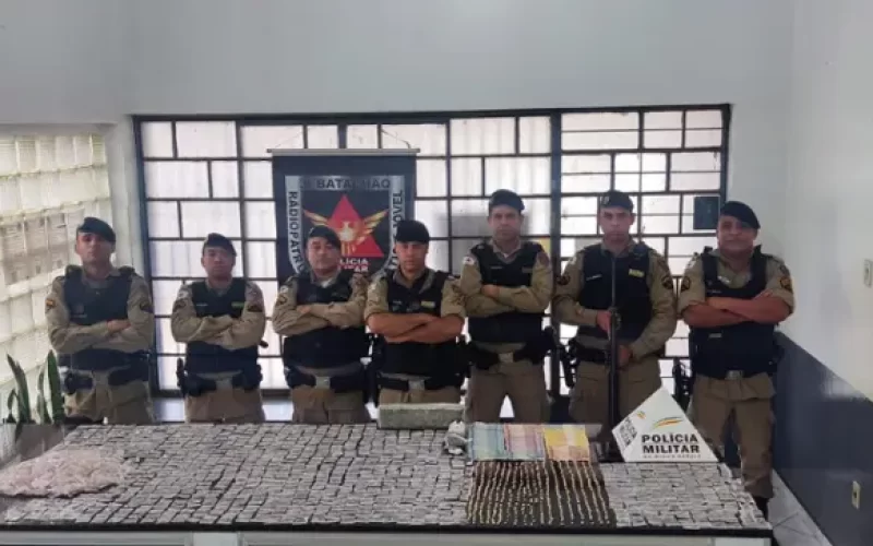 Polícia Militar apreende armas e desarticula ponto de venda de drogas no bairro Eldorado